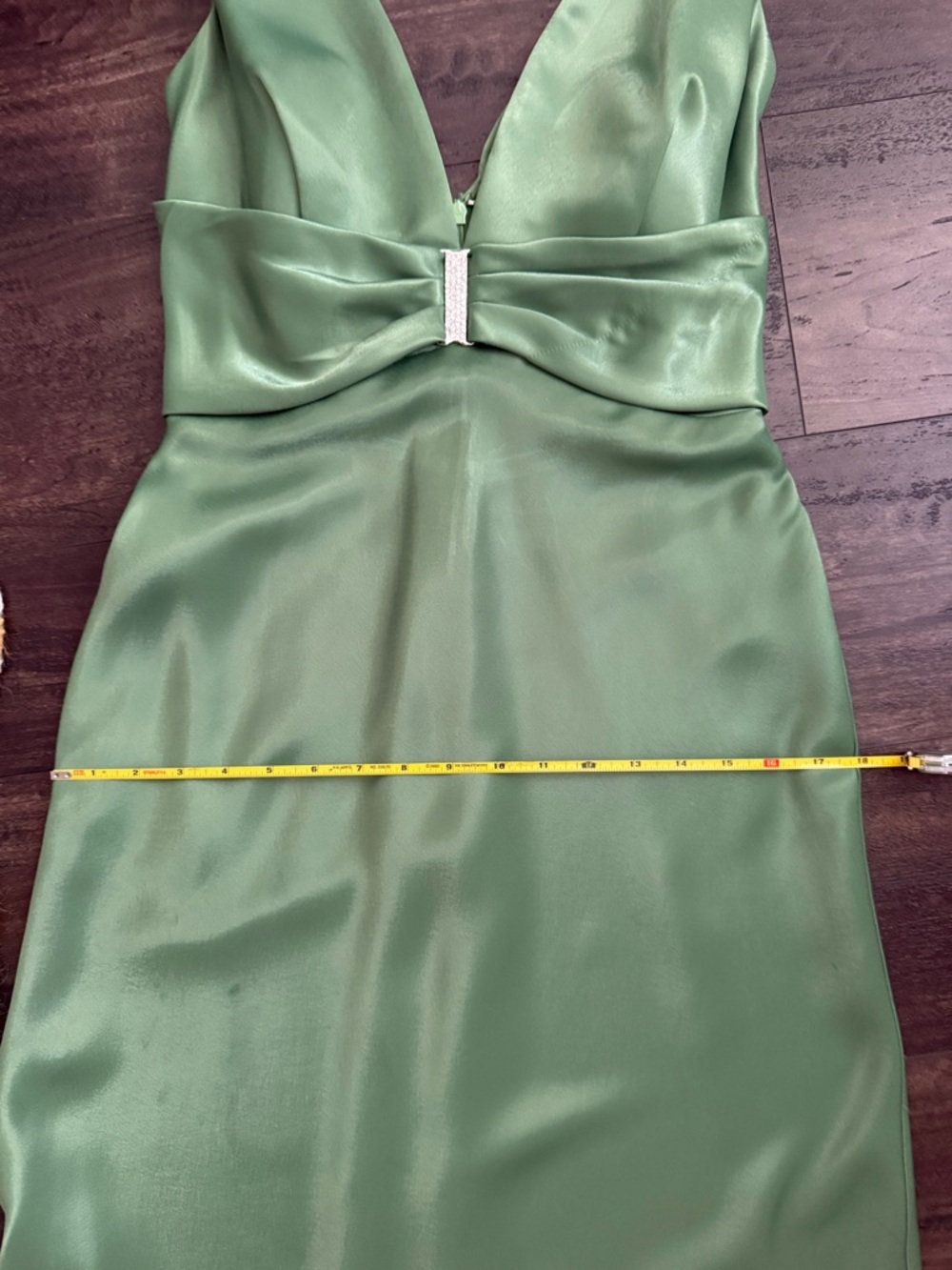 Peridot Green Satin Maxi Dress Deep V Ruched Formal Prom Wedding Guest - Picture 9 of 9